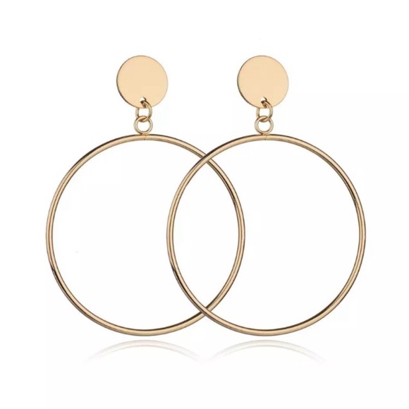 New! Gold Geometric Earrings - Picture 4 of 8